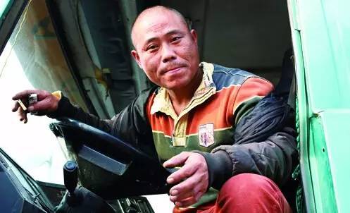 货运司机的苦与乐视频货运司机的辛苦